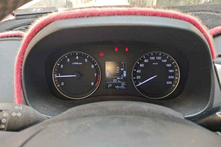 Used Hyundai ix25 2015 1.6L Automatic Two-Wheel Drive Smart GLS Trim Instrument Cluster