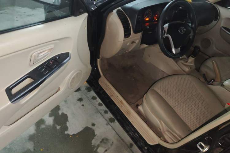 Used Soueast V3 Lingyue 2014 1.5L Manual Entry-Level Version Driver Seat