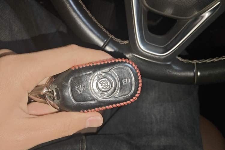 Used Buick Envision 2016 20T Two-Wheel-Drive Elite Model
