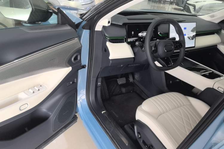 Used Lynk & Co 08 EM-P 2026 Model 210 Four-Wheel Drive Performance Ultra H7
