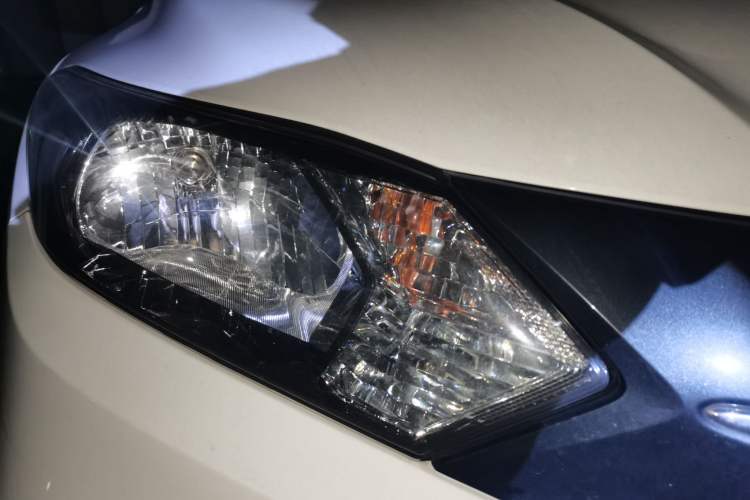 Used Honda Vezel 2017 1.5L CVT 2WD Comfort Model Right Front Headlight