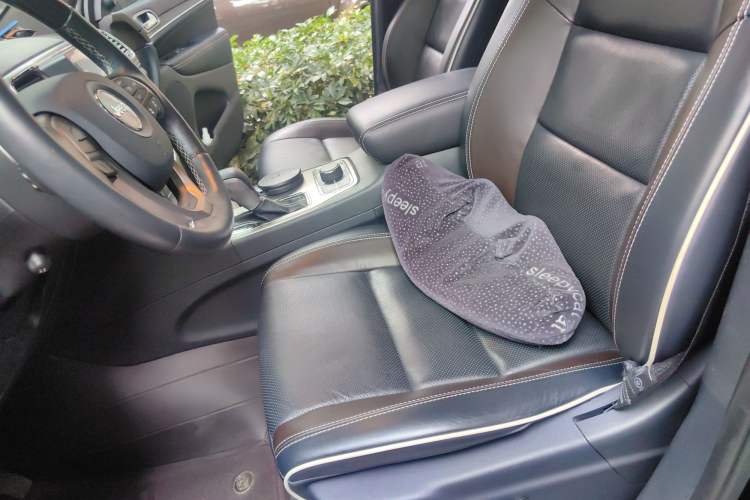 Used Jeep Grand Cherokee 2017 3.6L Luxury Navigation Edition
