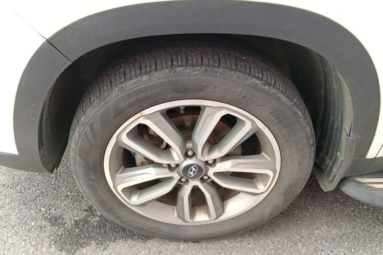 Used Hyundai ix35 2018 2.0L Automatic 2WD Zhiyong·Changxiang Edition Left Front Wheel Hub