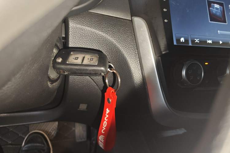 Used Nissan Tiida 2016 1.6L CVT Cool Dynamic Edition Vehicle Key