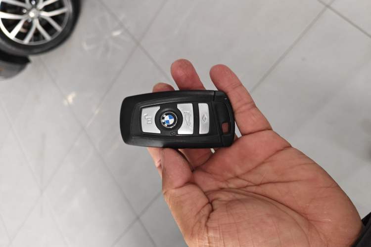 Used BMW 5 Series 2017 520Li Elegant Edition Vehicle Key