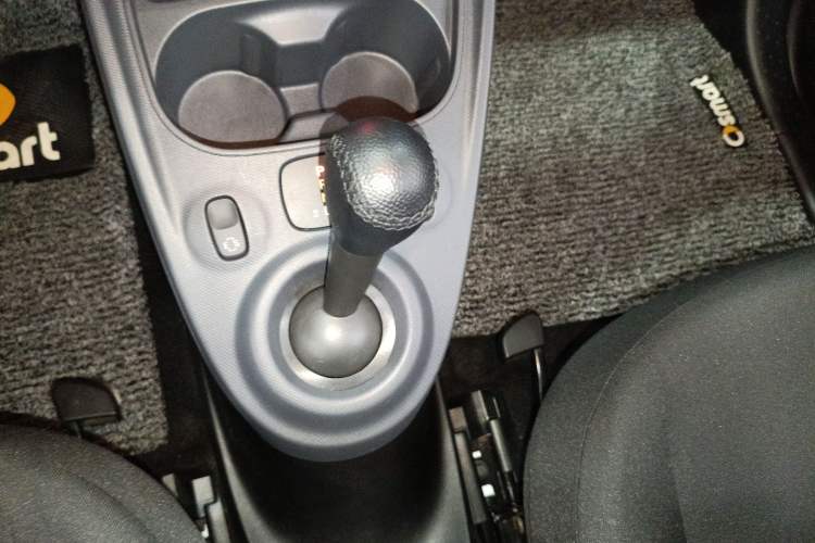 Used smart fortwo 2018 1.0L 52kW Hardtop Dynamic Version China V Gear Lever