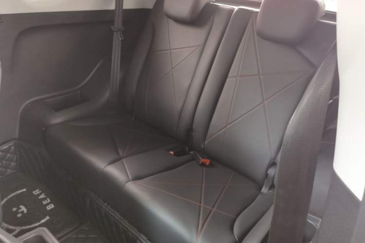 Used Chery QQ Little Ant 2022 Revised Version Sweet Pink Edition Half-Sugar Version Lithium Iron Phosphate 30.7 kWh 30 kW 301 km