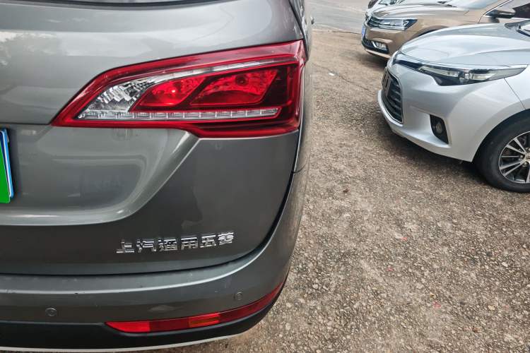 Used Baojun 730 2021 1.5L Manual Fashion Version 7 Seats
