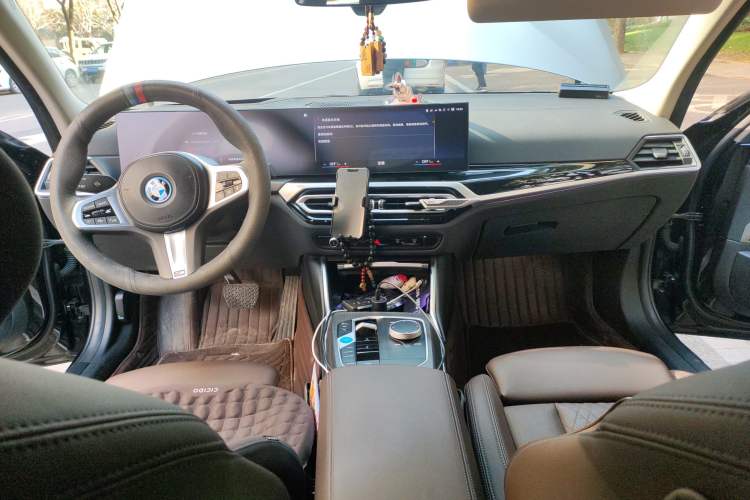 Used BMW i3 2023 eDrive 40 L Midnight Sports Package