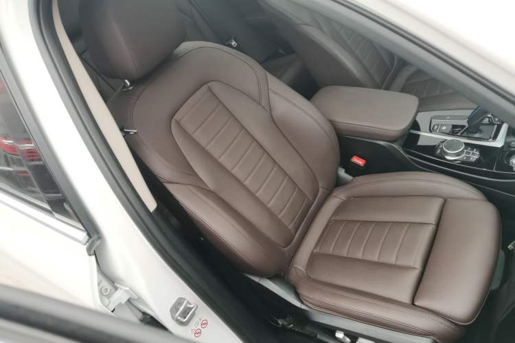 Used BMW iX3 2021 Updated Leading Edition
