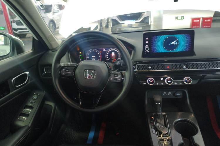 Used Honda Civic 2023 240TURBO CVT Dynamic · Center Stage Special Edition
