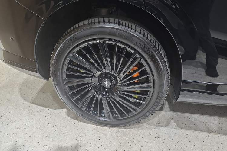 Used XPeng G9 2025 625 Long-Range Max Right Rear Wheel Hub