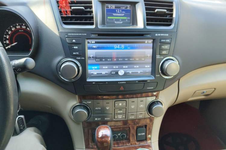 Used Toyota Highlander 2009 2.7L Two-Wheel Drive 7-Seater Luxury Navigation Edition Audio And AC Panel