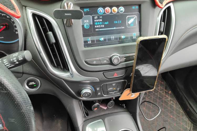 Used Chevrolet Equinox 2019 535T Automatic Chijie Edition China VI Audio And AC Panel