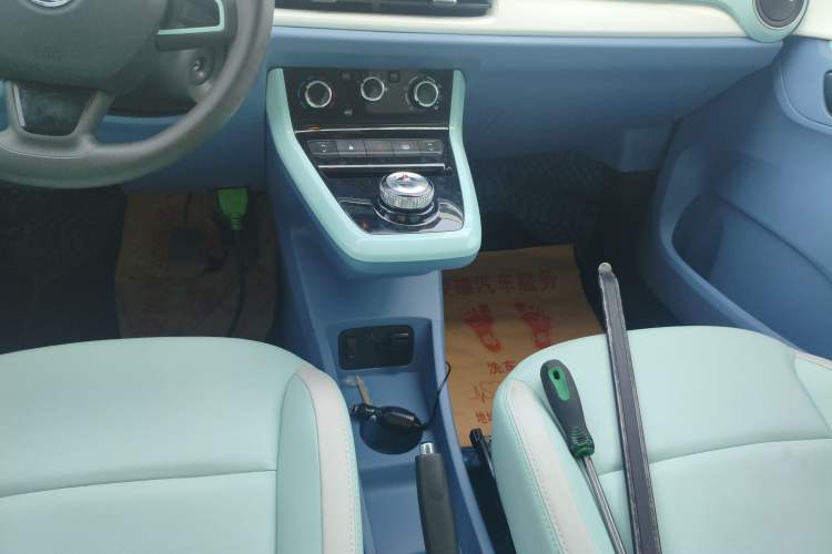 Used Dongfeng NAMMI BOX 2022 Chasing Wind Edition 351 km Advanced Model