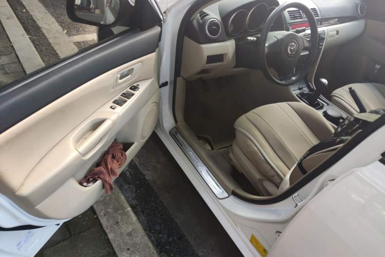 Used Mazda 3 2012 1.6L Manual Classic Standard Edition
