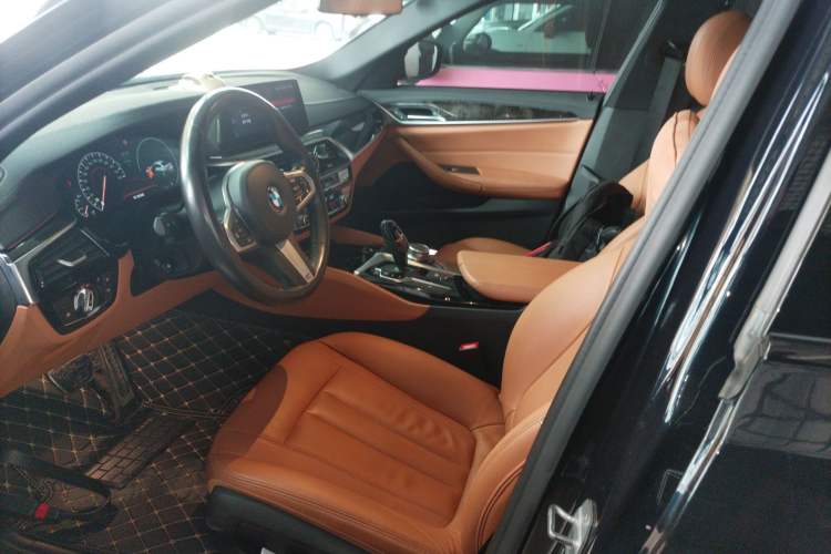 Used BMW 5 Series 2019 Facelifted 530Li Leading Edition M Sport Package