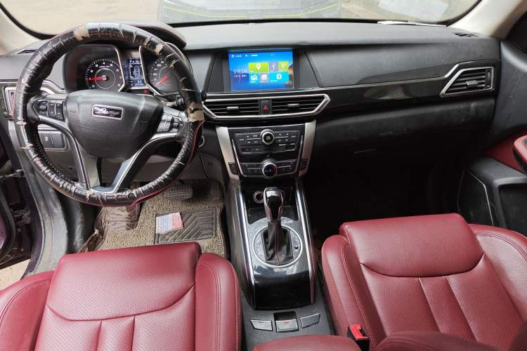 Used Zotye Domy X5 2017 Upgraded Model 1.5T CVT ZhiXian Edition Center Console