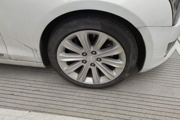 Used Cadillac ATS-L 2016 28T Fashion Edition Right Front Wheel Hub