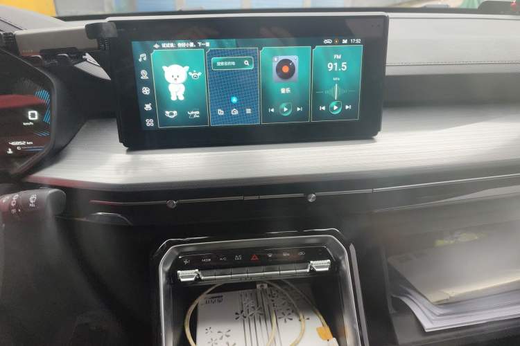 Used Wuling Asta 2022 2.0L DHT Electric-Speed Version