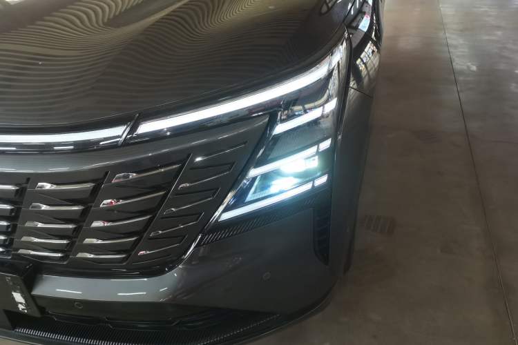 Used Changan CS75 PLUS 2025 4th Generation UItra 2.0T New Blue Whale Smart Intelligent Powertrain Version
