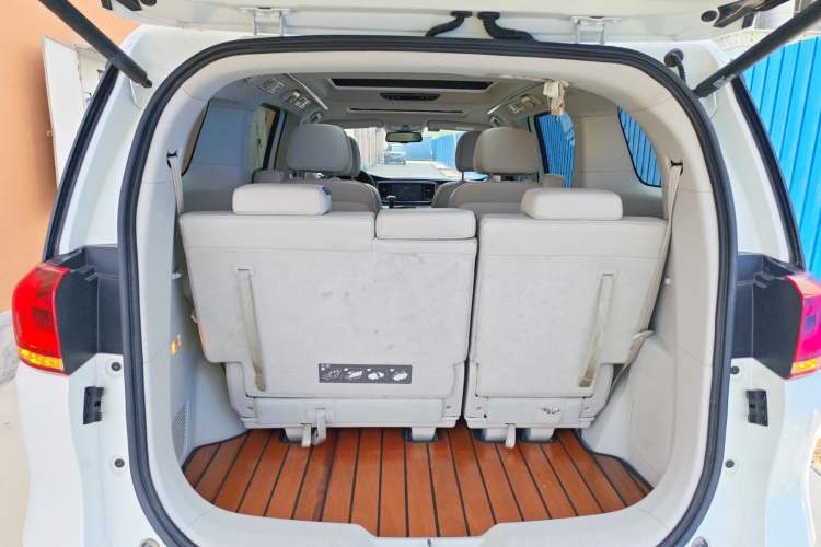 Used GAC Trumpchi M8 2018 320T Luxury Edition Trunk