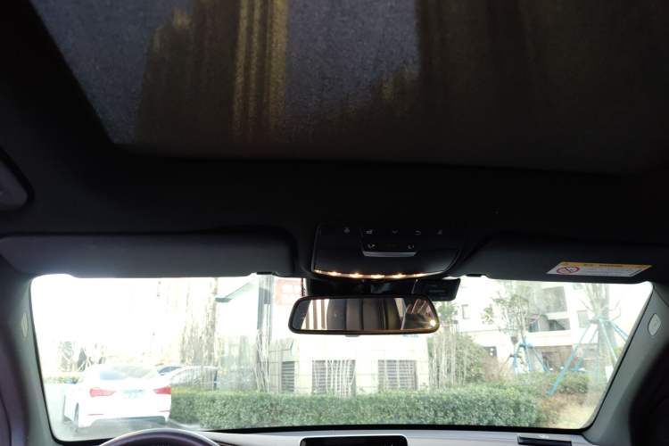 Used Mercedes-Benz GLC 2019 GLC 300 L 4MATIC Dynamic Model