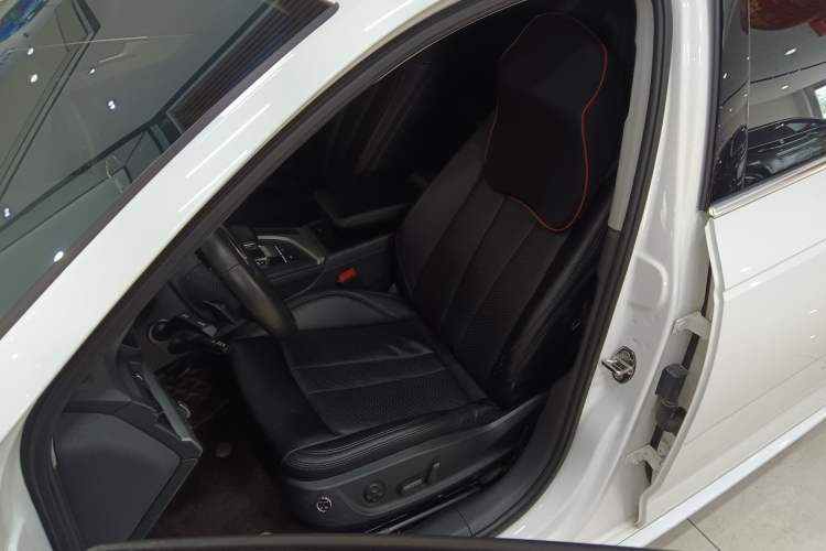 Used Audi A4L 2019 40 TFSI Ambition China VI
