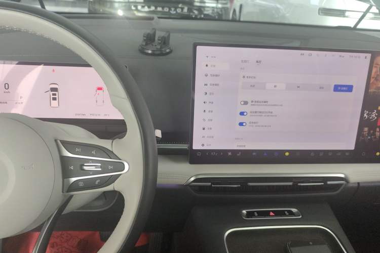 Used VOYAH Dream 2025 PHEV Four-Wheel-Drive Flagship Kunpeng Edition
