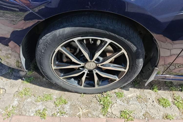 Used BYD Song MAX 2018 1.5T Automatic Smart Connect Elite Model with 6 Seats Left Front Wheel Hub