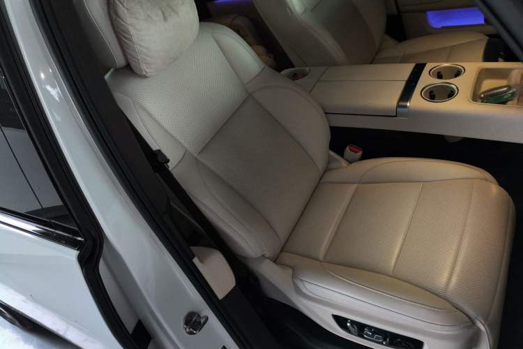 Used Li Auto MEGA 2024 Ultra Model Right Front Seat