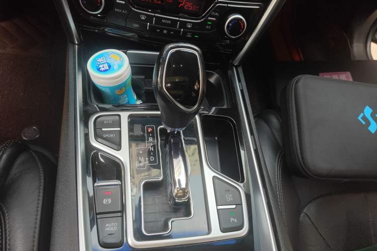 Used Geely Auto Emgrand GT 2015 1.8T Flagship Model Gear Lever