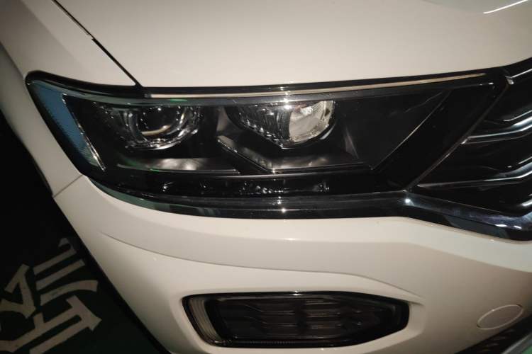 Used Volkswagen T-ROC 2021 280TSI DSG Two-Wheel Drive Comfort Connect Edition Right Front Headlight