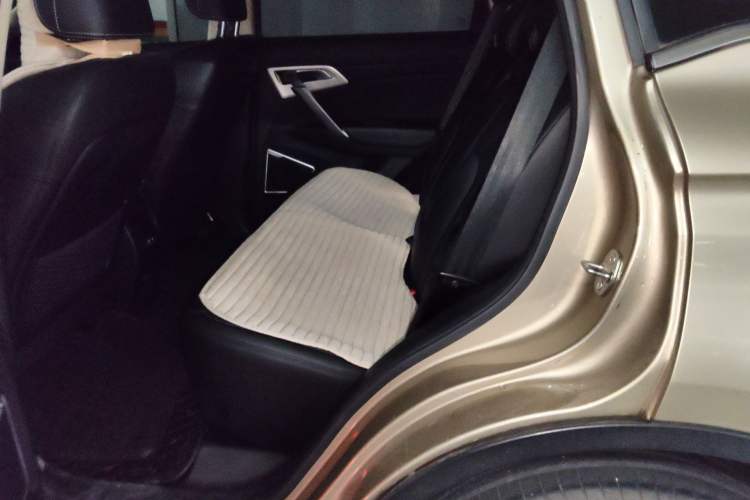 Used Geely Auto Emgrand X7 Sport 2018 1.8TD Automatic Two-Wheel Drive Smart Connect 4G Internet Edition