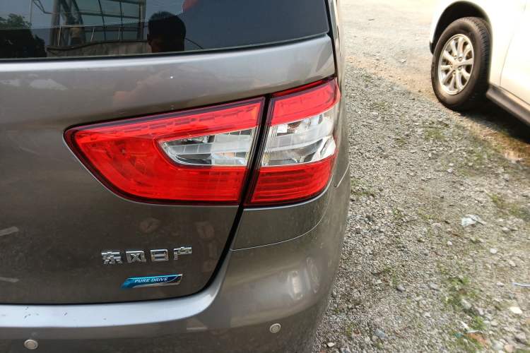 Used Nissan Livina 2013 1.6XE Manual Comfort Edition Right Rear Taillight