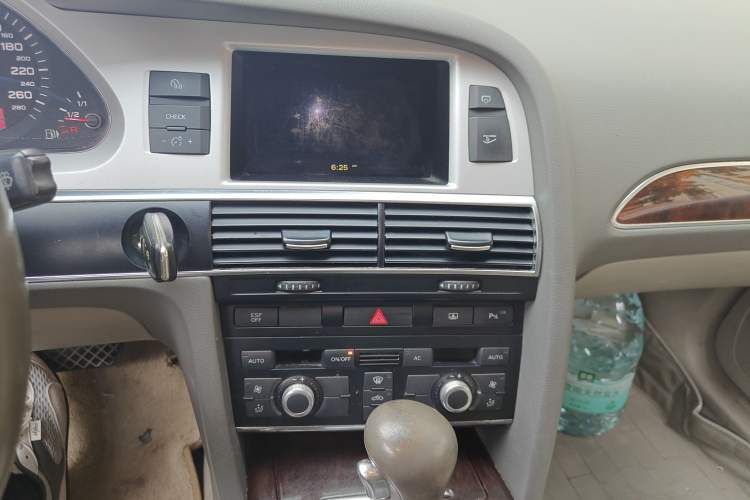 Used Audi A6L 2010 2.0 TFSI Automatic Standard Edition
