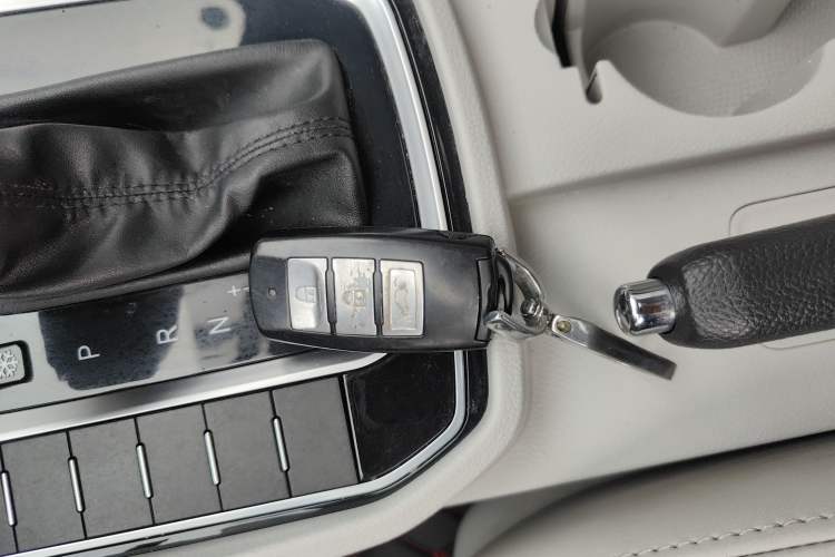 Used FORTHING Joyear S50 2017 1.6L CVT Luxury Model