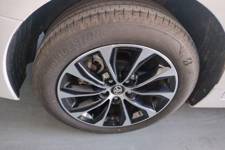 Used Toyota Avalon 2023 2.0L Premium Edition