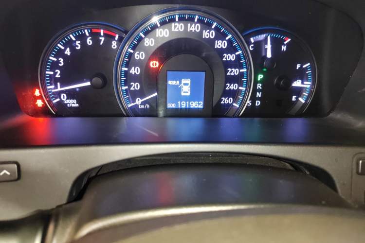 Used Toyota Crown 2012 2.5L Royal Leather Edition Odometer Close Up