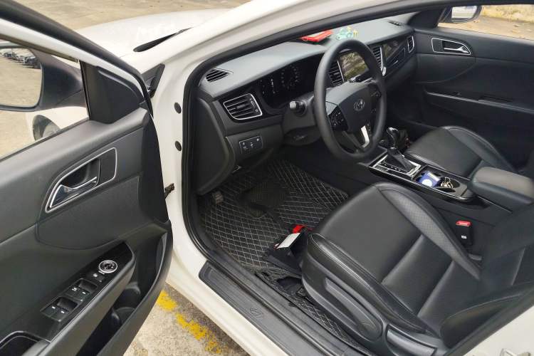 Used Hyundai Mistra 2014 1.8L Automatic Smart GLS