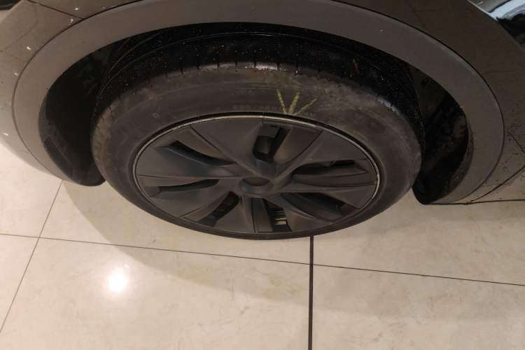 Used Tesla Model Y 2023 Rear-Wheel-Drive Version