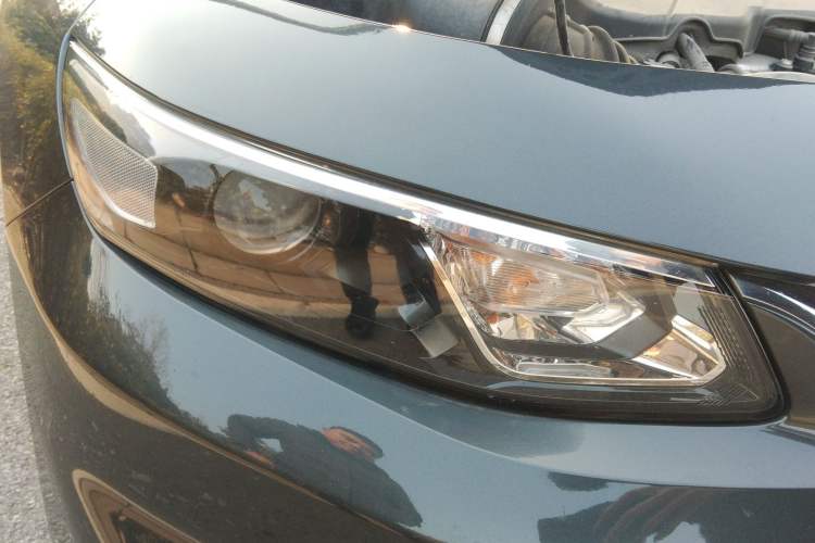 Used Chevrolet Malibu XL 2017 1.5T Automatic Ruichi Edition Right Front Headlight