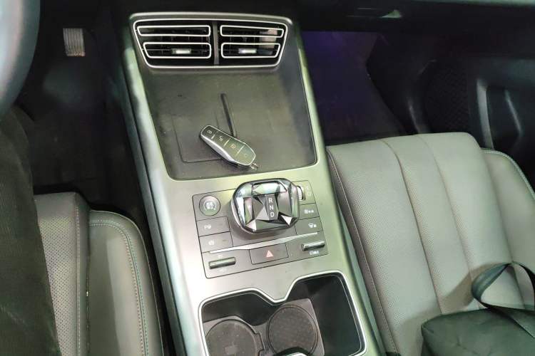 Used BYD Song Pro New Energy 2025 Second-Generation Intelligent Driving Version DM-i 115KM Excellence Edition Gear Lever