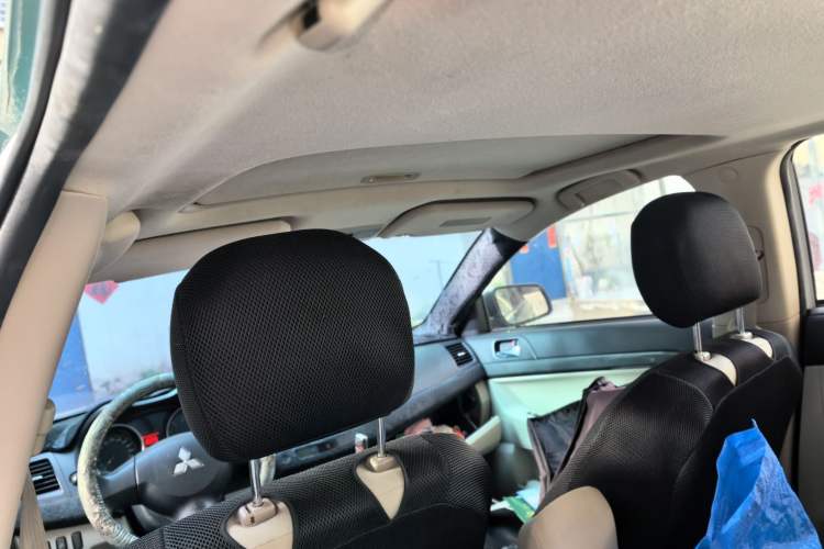 Used Mitsubishi Lancer EX 2012 Fashion Edition 1.8L Manual Comfort Version Headliner