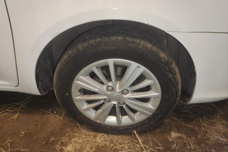 Used Geely Auto Diamond 2016 1.5L Manual Entry-Level Trim