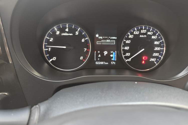 Used Mitsubishi Outlander 2021 Revised Version 2.0L Two-Wheel Drive Enjoyment Edition 5 Seats Odometer Close Up