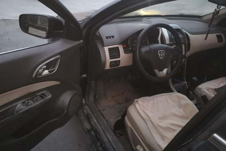 Used Baojun 630 2012 1.8L manual Comfort trim level
