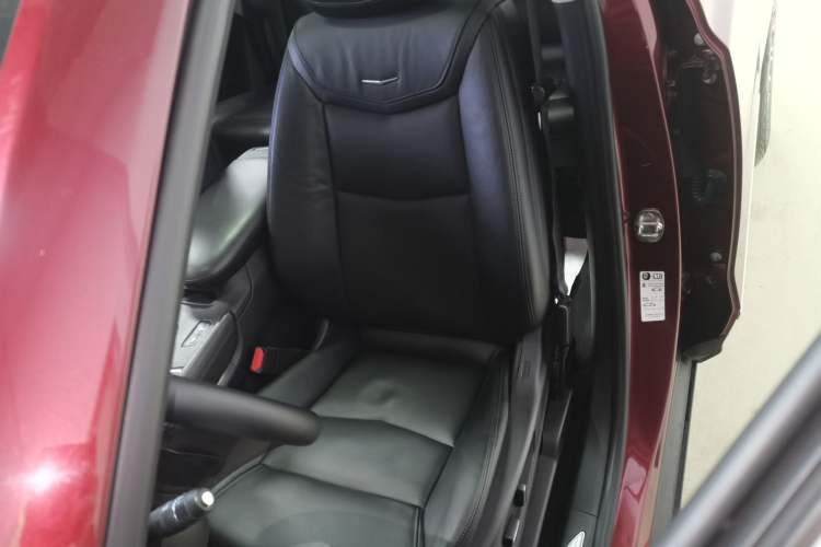 Used Cadillac XT5 2018 25T Luxury Model