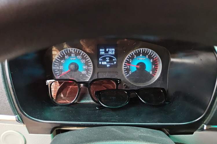 Used Jinbei New Hiace X30L 2021 1.5L Wealth Edition Bus Non-Air-Conditioned China VI Standard SWC15M
