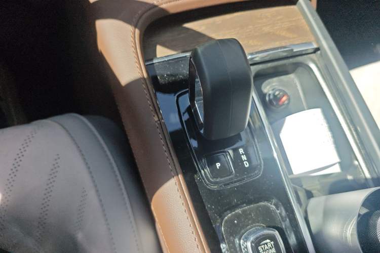 Used Volvo V90 2025 Cross Country B5 AWD Smart Range Edition
